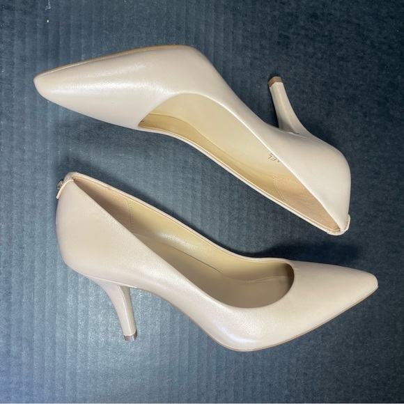 BNWOB MICHAEL KORS LIGHT NUDE HEELS SIZE 5.5M PRICE FIRM - Picture 7 of 15